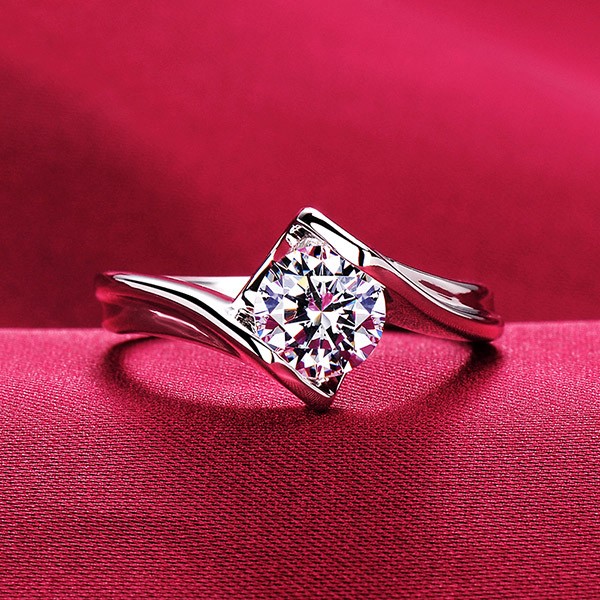 Scandinavian 950 Platinum 2.0 Ct Pink and Light Pink Sapphire