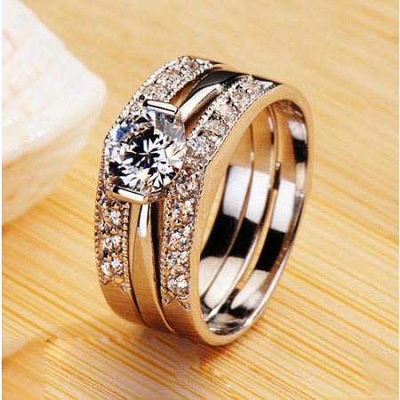 Exquisite Three-In-One Solitaire Women's Ring