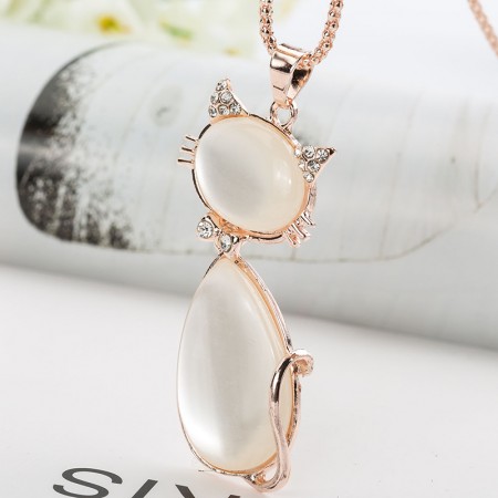 Fashion Crystal Opal Diamond Cat Necklace