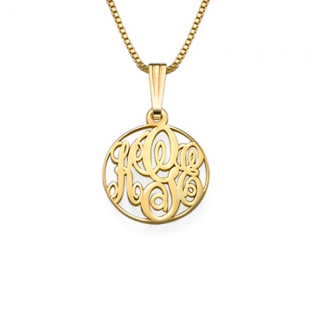 Xs Circle Monogrammed Necklace In 18K Gold Plating