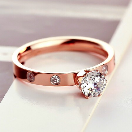 Latest 18K Rose Gold Engagement Ring With Rhinestone