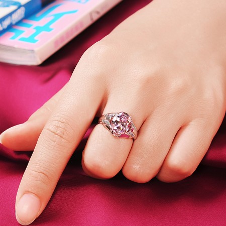 The 3-Carat 'Bubble Gum Pink' Diamond Sold for $7.5M | National Jeweler