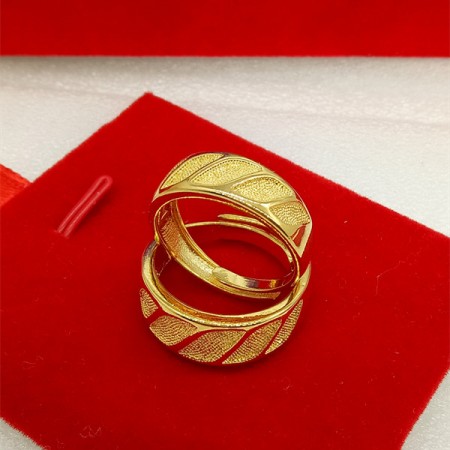 Love Shinning In Your Eyes 18K Gold Plated Lovers Adjustable Rings