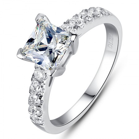 Europe Fashion Princess Square Four Claw Simulation Diamond Engagement Ring 
