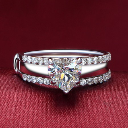 18K Gold Diamond Heart CZ Engagement Ring Set