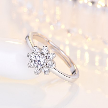 "Fall In Love" 925 Sterling Silver Snowflake Engagement Ring