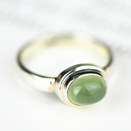 Simple Fresh 925 Sterling Silver Inlaid Natural Grape Stone Ring