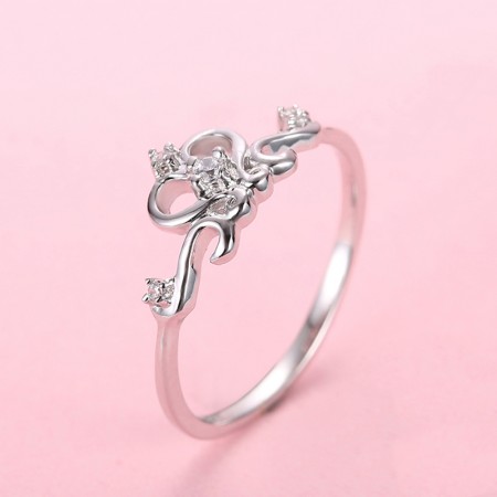 S925 Silver Inlaid Cubic Zirconia Heart-Shaped Court Crown Engagement Ring