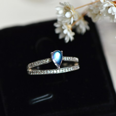 Simple Cute Exquisite 925 Sterling Silver Inlaid Moonstone Princess Crown Ring