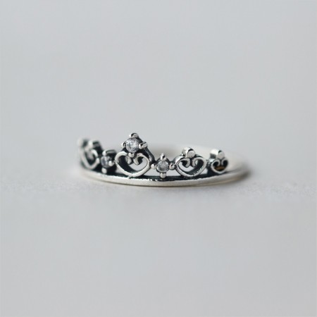 Literary Retro Pure Silver Inlaid Cubic Zirconia Crown Ring