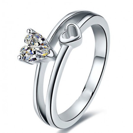 Creative New Hollow Heart-Shaped Gold-Plated Sterling Silver Inlaid CZ Engagement Ring