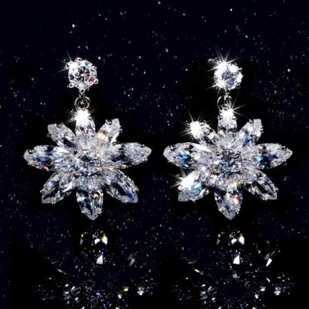 Beautiful 925 Sterling Silver Snow CZ Crystal Drop Earrings